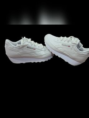 NEW Women's Reebok WHITE CL Renaissance Sneakers
